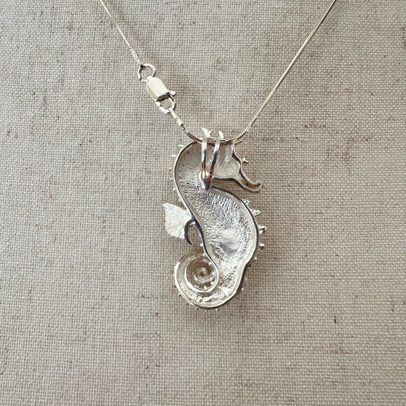 Nautical Beach Ocean Seahorse Shell Sterling Silver Pendant 18" Chain Necklace - Picture 4 of 6